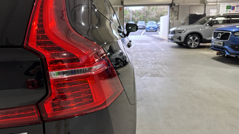 Volvo XC60 2.0 T8 [455] RC PHEV Ultimate Dark 5dr AWD Gtron Estate